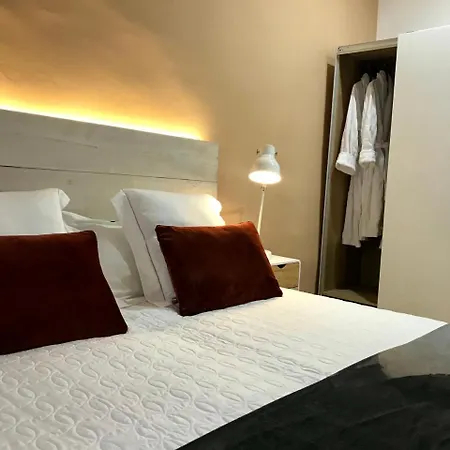 Apg Palau Salieti 2 Apartment Girona